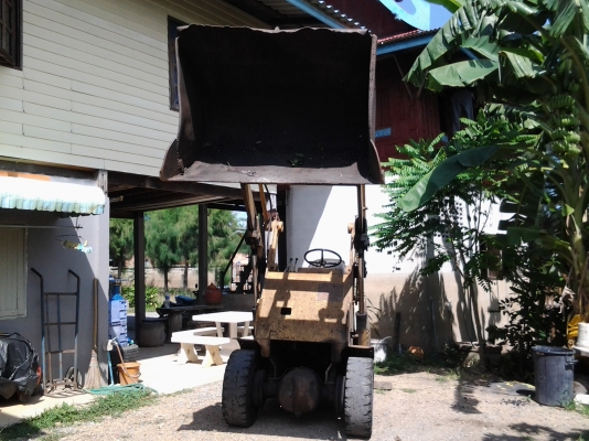 Komatsu sd10 รถตัก เครื่องดีเซล พร้อมใช้งาน