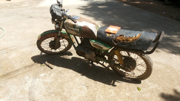 ขาย suzuki trs  มีทะเบียน โอน ขายถูก 1500