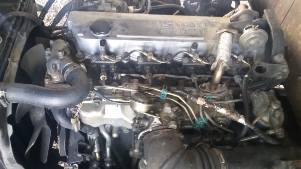 4 ล้อป้ายเล็กไม่ติดเวลา NKR66E เครื่อง120แรง 4HF1ดีเซล จดทะเบียนปี 52 แอร์ เพาเวอร์ กระจกไฟฟ้า คอกลงเล่มถูกต้อง