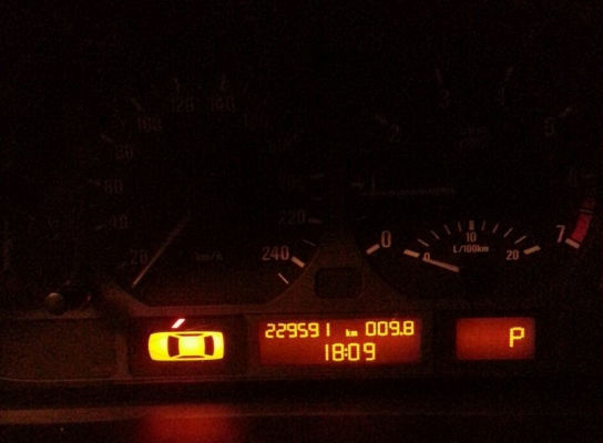 ยังอยู่นะครับ คนที่สนใจ ภรรยาไม่อนุมัติครับ  ขาย รถบ้าน BMW 318i ( E46 ) at , ABS , Airbag Max 18&quot; ปี 2001 - - (&quot;v&quot;)