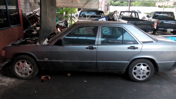 แยกอะไหล่ รถเบ็น190 ทุกชิ้นสนใจสอบถามได้ครับ