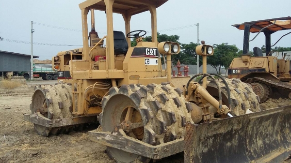 ขายรถบดสร่ล้อหนามCAT 815