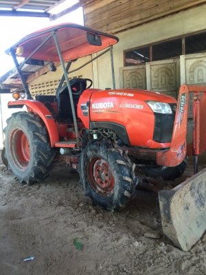 ขาย KUBOTA36แรง  ปี 53  ทำงาน3900. ชม สภาพสวยมากๆ