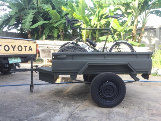 ขายเทรลเลอร์พ่วง ขนาดกระบะกว้าง 1.10เมตร ยาว 1.50เมตร อุปกรณ์ไฟใหม่ ไฟท้ายใหม่ ปลั๊ก7wey. พร้อมเดินสายไฟใหม่ ล้อหน้า ชุดครอบลูกบอลขนาด2นิ้ว มีกล่องเก็บเครื่องมือ เพลารถญี่ปุ่นอย่างดี แหนบ โช๊ค ทำสีเขียวทหาร แห้งช้า ราคา28000บาท เป็นล้อกระทะนะครับ 089 0211