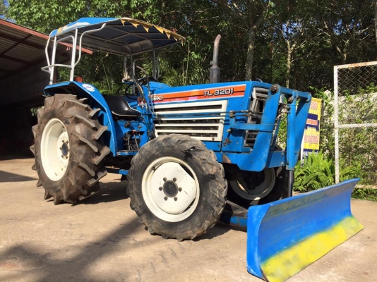 ขายรถไถ ISEKI TL3201 (4WD) พร้อมใบมีดหน้า รถ2เพลา  พร้อมใช้งาน