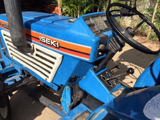 ขายรถไถ ISEKI TL3201 (4WD) พร้อมใบมีดหน้า รถ2เพลา  พร้อมใช้งาน
