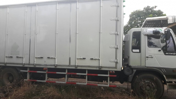หกล้อ ฮีโน่ FF3H195ปี39ช่วงยาว 7.20ม สภาพดีสวยพร้อมใช้ ทะเบียนพร้อมโอน ราคา 590,000บ ต่อรองได้