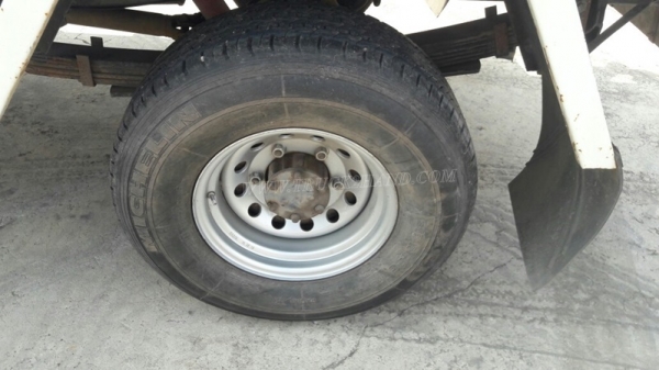 ISUZU NKR55EU1  เครื่อง 88 แรงม้า ปีจดทะเบียน 2534 กระบะยาว 3 เมตร