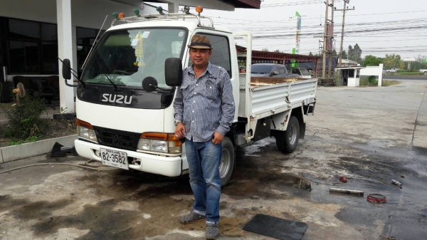 ISUZU NKR55EU1  เครื่อง 88 แรงม้า ปีจดทะเบียน 2534 กระบะยาว 3 เมตร