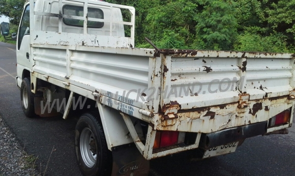 ISUZU NKR55EU1  เครื่อง 88 แรงม้า ปีจดทะเบียน 2534 กระบะยาว 3 เมตร