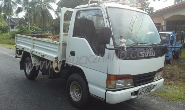 ISUZU NKR55EU1  เครื่อง 88 แรงม้า ปีจดทะเบียน 2534 กระบะยาว 3 เมตร