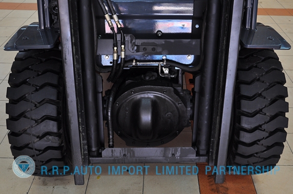 ขายรถโฟล์คลิฟท์มือสอง TOYOTA รุ่น 8FD30 ราคา 590,000 บาท นำเข้าจากประเทศญี่ปุ่น 100\% ไม่เคยใช้งานในไทย