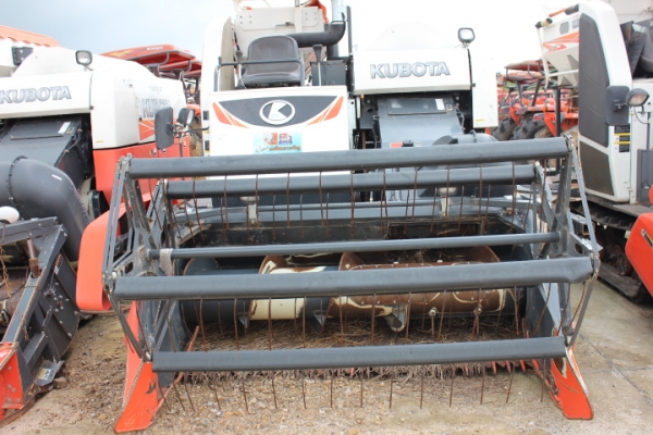 ขายรถเกี่ยวข้าวสภาพสวยๆ KUBOTA DC70 รองกระสอบ รถสภาพดี ชั่วโมงงานน้อย ใช้งานได้สบาย