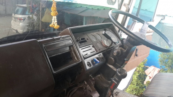 ขายด่วนรถบรรทุกสิบล้อ HINO 2 เพลา ช่วงยาว 7.50 เมตร ขายด่วนรถบรรทุกสิบล้อ HINO 2 เพลา ช่วงยาว 7.50 เมตร