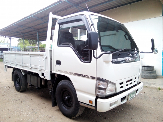 4 ล้อบรรทุก  *ไม่ติดเวลา*  ISUZU  *Euro.2*  NKR  100 แรงม้า+Turbo+Inter  *ยาว 3.20 ม.* รถสวยเดิม+สวยจริง * รถห้างแท้ * มีเล่มพร้อม*