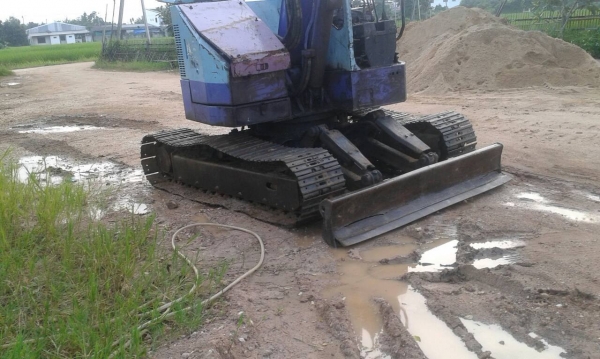 ขายรถแบ็คโฮ IHI 55 มีทะเบียน มีลายเจาะ