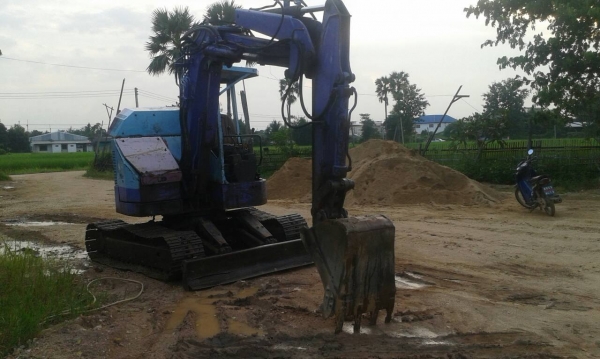 ขายรถแบ็คโฮ IHI 55 มีทะเบียน มีลายเจาะ