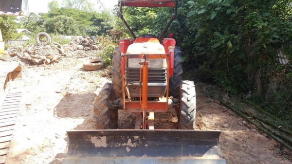 ขายรถไถ KUBOTA L4508 สภาพพร้อมใช้ เอกสารเล่มทะเบียนครบ อุปกรณ์มีผานดันหน้า และผาน 5
