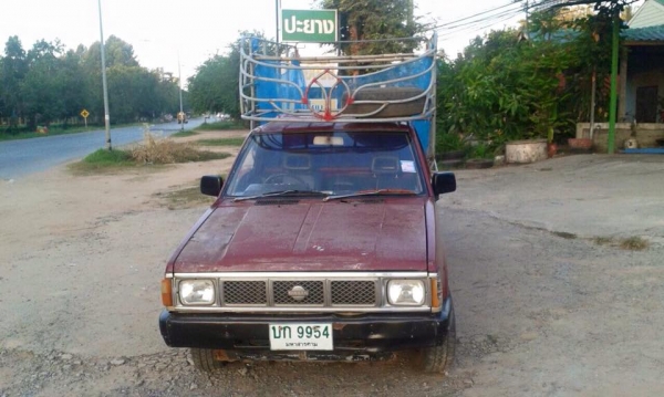 ขายครับ นิสันหัวเดียว เครื่อง2700ฝาดำ. คัสชีสวยไม่มีที่ติ เครื่องดีมาก วิ่งไกล งานนักสะบาย หน้าเดิม. ห้องเครื่องสวย. ภายในหัวสวยทุกอย่างครบ. กะบะด้านข้างมีผุนิดหน่อย. พื้นไม่ผุ. คอกเหล็กสวยๆพร้อมบรรทุก. ยางดีทุกเส้น เอกสารครบพร้อมโอน. ภาสีขาด2ปีกว่า. ราค ขายครับ นิสันหัวเดียว เครื่อง2700ฝาดำ. คัสชีสวยไม่มีที่ติ เครื่องดีมาก วิ่งไกล งานนักสะบาย หน้าเดิม. ห้องเครื่องสวย. ภายในหัวสวยทุกอย่างครบ. กะบะด้านข้างมีผุนิดหน่อย. พื้นไม่ผุ. คอกเหล็กสวยๆพร้อมบรรทุก. ยางดีทุกเส้น เอกสารครบพร้อมโอน. ภาสีขาด2ปีกว่า. ราค