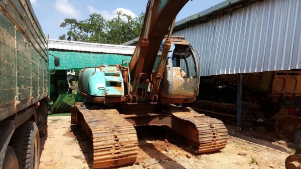 ขายแบคโฮ KOBELCO SK200-5 เอกสารสัญญาซื้อขาย รถใช้งานได้ปกติ ราคาต่อรองได้ ขายแบคโฮ KOBELCO SK200-5 เอกสารสัญญาซื้อขาย รถใช้งานได้ปกติ ราคาต่อรองได้
