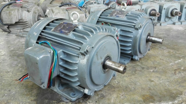 Sell>> มอเตอร์ Carrier 5 HP. 380V. 1440 RPM. สภาพใหม่ มี 2 ลูกใช้งานมาน้อย วิ่งเงียบ!!