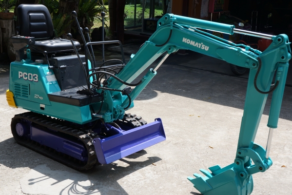 ***ขายรถขุด KOMUTSU PC 03 เก่านอก
