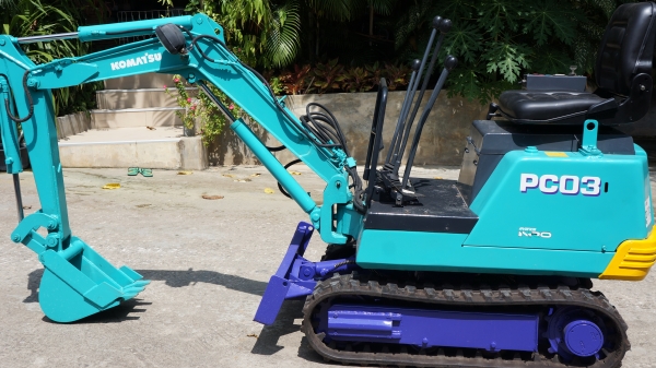 ***ขายรถขุด KOMUTSU PC 03 เก่านอก