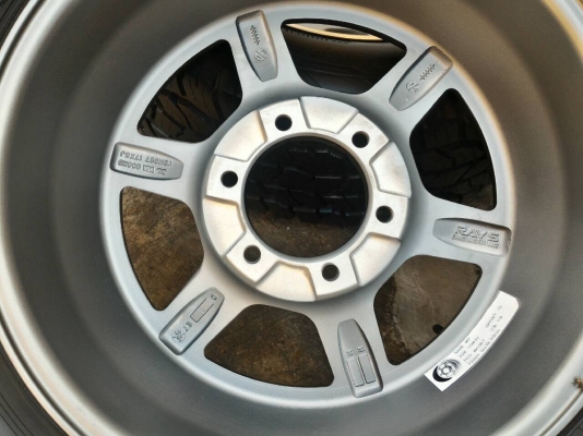 ขายล้อใหม่  TE 37V  8 x 17  พร้อมยาง  AT