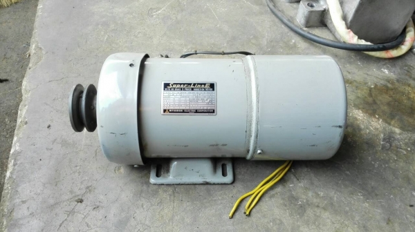 ==== SOLD ==== มอเตอร์ Mitsubishi มีเบรคในตัว 0.5 HP. ไฟ 220V. 3 สาย รุ่น Super-Line Japan สภาพสวย ใหม่มากๆวิ่งเงียบ!!