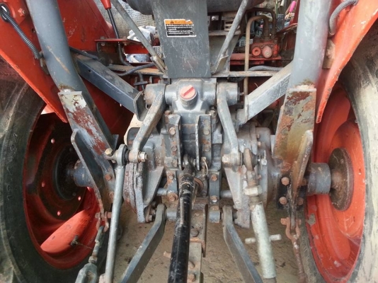 คูโบต้า L3408 Di 4 WD พร้อมใบมีดดันหน้าตราช้าง