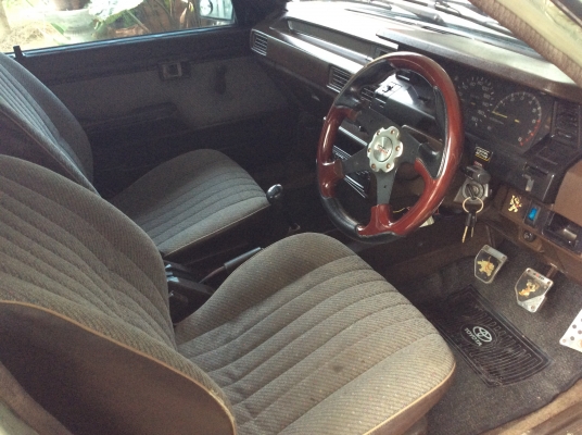 Ae82    5ประตู   สวยๆ หายากแล้วครับ