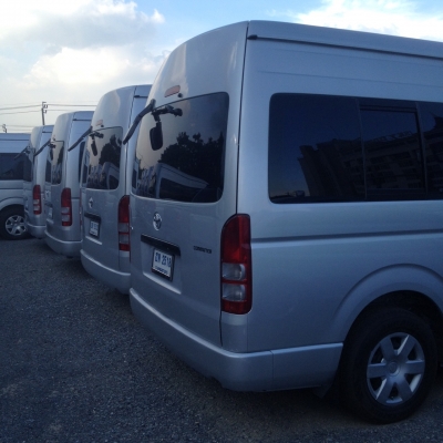 ขายรถตู้ TOYOTA COMUTER 2.5 ดีเซลปี 2012 VIP ไมล์แสนต้นๆทุกคัน ขายเหมารวม 40 คันๆละ 750000 ขายรถตู้ TOYOTA COMUTER 2.5 ดีเซลปี 2012 VIP ไมล์แสนต้นๆทุกคัน ขายเหมารวม 40 คันๆละ 750000