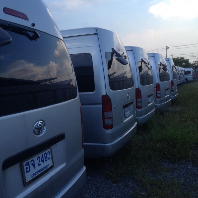 ขายรถตู้ TOYOTA COMUTER 2.5 ดีเซลปี 2012 VIP ไมล์แสนต้นๆทุกคัน ขายเหมารวม 40 คันๆละ 750000 ขายรถตู้ TOYOTA COMUTER 2.5 ดีเซลปี 2012 VIP ไมล์แสนต้นๆทุกคัน ขายเหมารวม 40 คันๆละ 750000