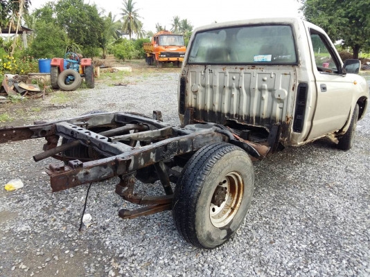 ขายรถ NISSAN ฟรอนเทียร์ ปี03 หัวเดียว เครื่อง TD27 เครื่องดี คัสซีดามแข็งแรง เพาลอย ทะเบียนขาด2ปี เอกสารพร้อมโอน ราคา. 65,000 บาท ต่อรอง โทร.080-108-5007 บอล รถอยู่ จ.อ่างทอง อ.สามโก้ ขายรถ NISSAN ฟรอนเทียร์ ปี03 หัวเดียว เครื่อง TD27 เครื่องดี คัสซีดามแข็งแรง เพาลอย ทะเบียนขาด2ปี เอกสารพร้อมโอน ราคา. 65,000 บาท ต่อรอง โทร.080-108-5007 บอล รถอยู่ จ.อ่างทอง อ.สามโก้