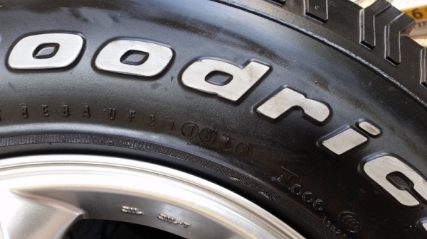 ล้อลายเล็บเหยี่ยว พร้อมยาง BF ล้อลายเล็บเหยี่ยว พร้อมยาง BF