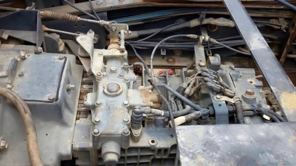 ขายรถสิบล้อ ISUZU DECA FXZ360แรง ปี53 พ่วงแม่ลูก สนใจ 0932795977 คุณสุชาติ จัดไฟแนนซ์ได้ 2,100,000-2,250,000 ขึ้นอยู่ที่เคดิต รายละเอียดรถ ปีรถจดทะเบียน 2555 เลขแซสซีส์ FXZ77QDF1H เลขเครื่อง 6UZ14 360แรงม้า เกียร์ ZF ดัมพ์สามมิตรพ