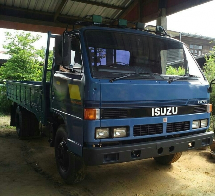 หกล้อ อีซูซุ NPR 115 ปี37เกียร์สั้น ช่วงยาว4.30ม สภาพดีสวยพร้อมใช้ ทะเบียนพร้อมโอน ราคา 375,000บ ต่อรองได้