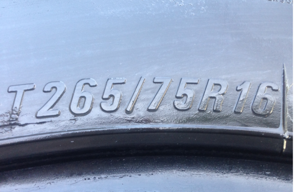 ยาง Mud Maxxis 265 75 16 ปลายปี11 ดอกเยอะ ราคาไม่แพง