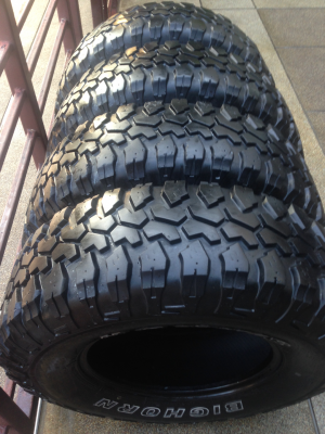 ยาง Mud Maxxis 265 75 16 ปลายปี11 ดอกเยอะ ราคาไม่แพง
