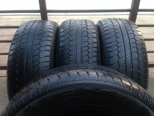 ยาง Nexen 235 60 17 กลางปี13 ดอกเต็ม ไม่มีปะ ราคาไม่แพง