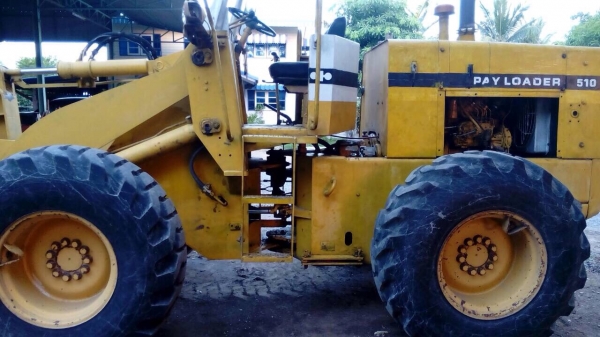 ขายรถตัก Komatsu 510 กรองเดี่ยว ต่อแขนแล้ว ราคาไม่แพงสนใจติดต่อ 081-9422533
