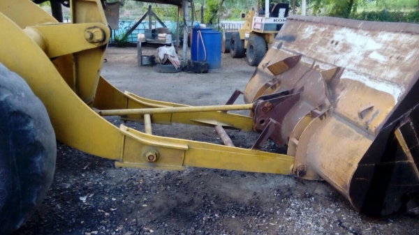 ขายรถตัก Komatsu 510 กรองเดี่ยว ต่อแขนแล้ว ราคาไม่แพงสนใจติดต่อ 081-9422533