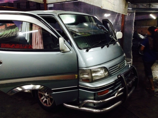 ขายรถตู้ TOYOTA หัวจรวดปี 94 เครื่องเดิมดีเซลแน่นๆ ราคา 98,000 บาท ติดต่อ คุณเอ๋ 092-6356419