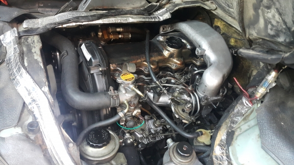 ขายรถตู้ TOYOTA หัวจรวดปี 94 เครื่องเดิมดีเซลแน่นๆ ราคา 98,000 บาท ติดต่อ คุณเอ๋ 092-6356419