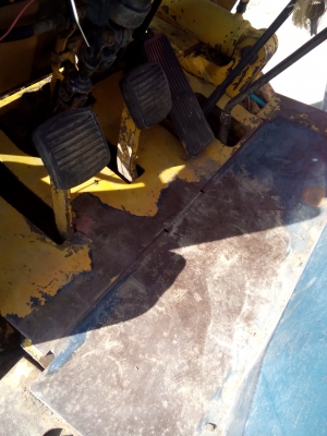 รถโฟคลิป komatsu หนัก 2 ตัน ยกได้ 4 เมตร