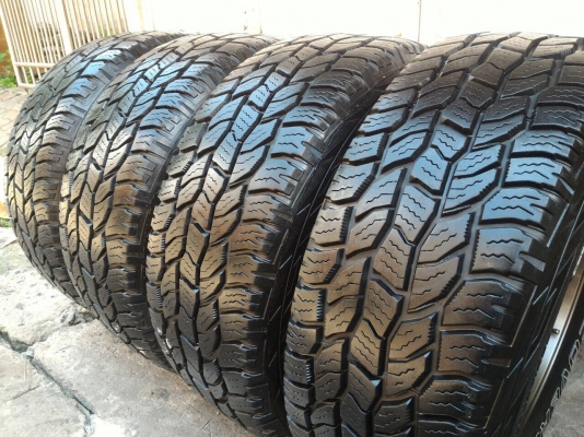 ขายล้อกล้วย 8 x 16 พร้อมยาง Cooper 265 x 70 x 16 AT