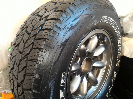 ขายล้อกล้วย 8 x 16 พร้อมยาง Cooper 265 x 70 x 16 AT