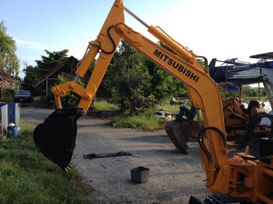 Mitsubishi dh-190r สภาพดีพร้อมใช้เก่าญี่ปุ่น ทำสีเรียบร้อยแล้ว Mitsubishi dh-190r สภาพดีพร้อมใช้เก่าญี่ปุ่น ทำสีเรียบร้อยแล้ว