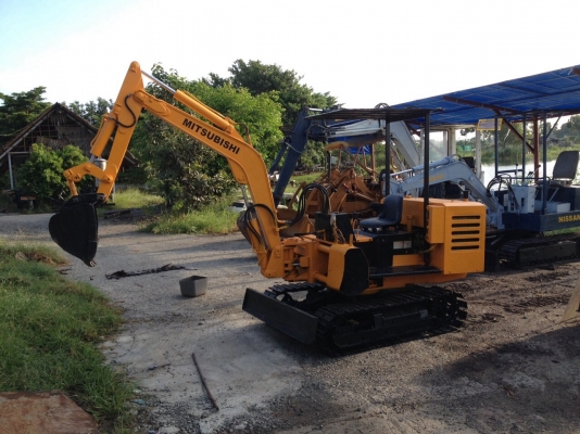 Mitsubishi dh-190r สภาพดีพร้อมใช้เก่าญี่ปุ่น ทำสีเรียบร้อยแล้ว