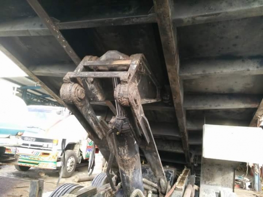 ขายกระบะสามมิตรแท้ พร้อมดั้ม และ ปั้ม (หลุดมัดจำ)